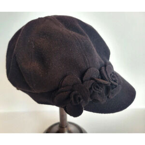 August Hat Co Women's Black Fleece Lined Cabbie Newsboy Hat w/Flowers